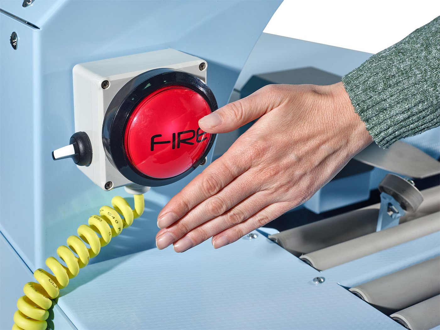 Packaging process Press buzzer